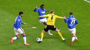 Erling Haaland to maszyna! Cztery gole Norwega. Nijaki Krzysztof Piątek i wielce oczekiwany debiut mega talentu w Borussii Dortmund